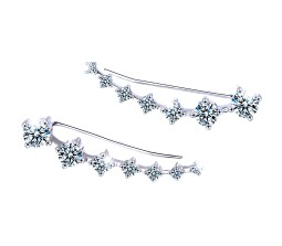 Big Dipper Stud Earring On Ears With 7 Rhinestone Design Ear Crawler on Silver for Girls and Woman