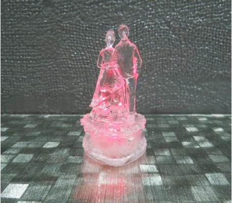 Couple Standing on Heart Stand LED Crystal Figure